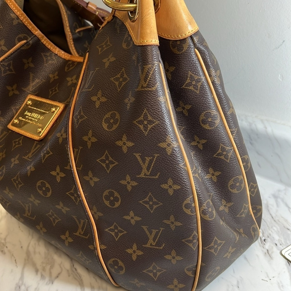 Louis‎ Vuitton Brown Monogram Galliera - Picture 6 of 15